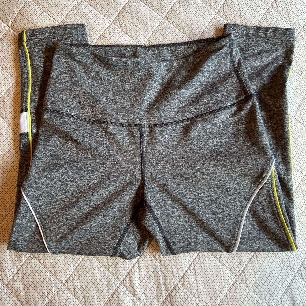 Zella‎ Nordstroms Women Athletic High Rise Heather Gray Capri Leggings Size S